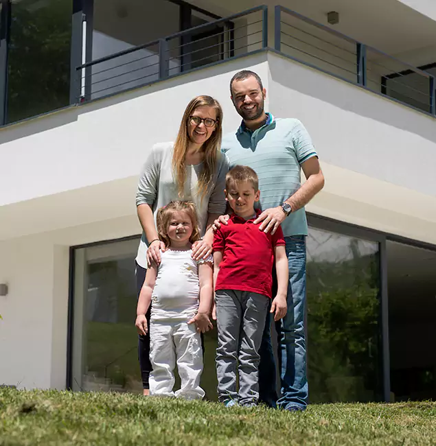 Why Wixom Trusts Wixom Pest Control Pro for Carpenter Bee Removal?